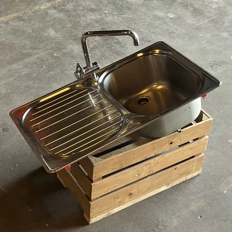 Évier inox avec égouttoir